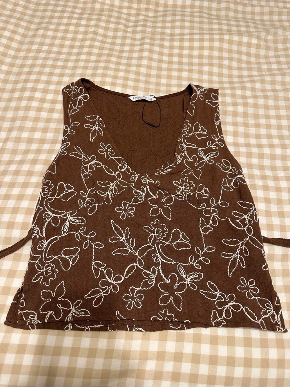 stradivarius Brown Floral Embroidered V-Neck Sleeveless Top